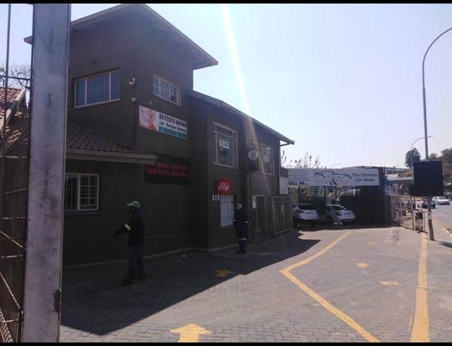 BUSINESS PROPERTY TO RENT IN GLENANDA